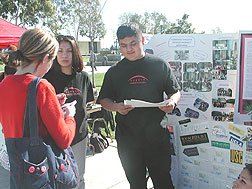 Campus clubs gather new members
