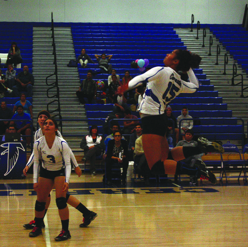 Outside+hitter+Jasmynne+Roberts+goes+for+the+kill+against+Los+Angeles+Harbor+College.Photo+credit%3A+Gustavo+Olguin.