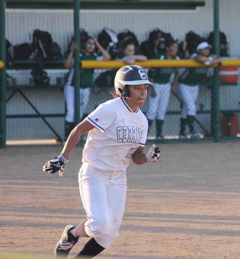 Center fielder Joanna Perruccio singled to left field against ELAC on Feb. 17 and went on to steal second. She broke the school record for most stolen bases with 49. Photo credit: Monica Gallardo
