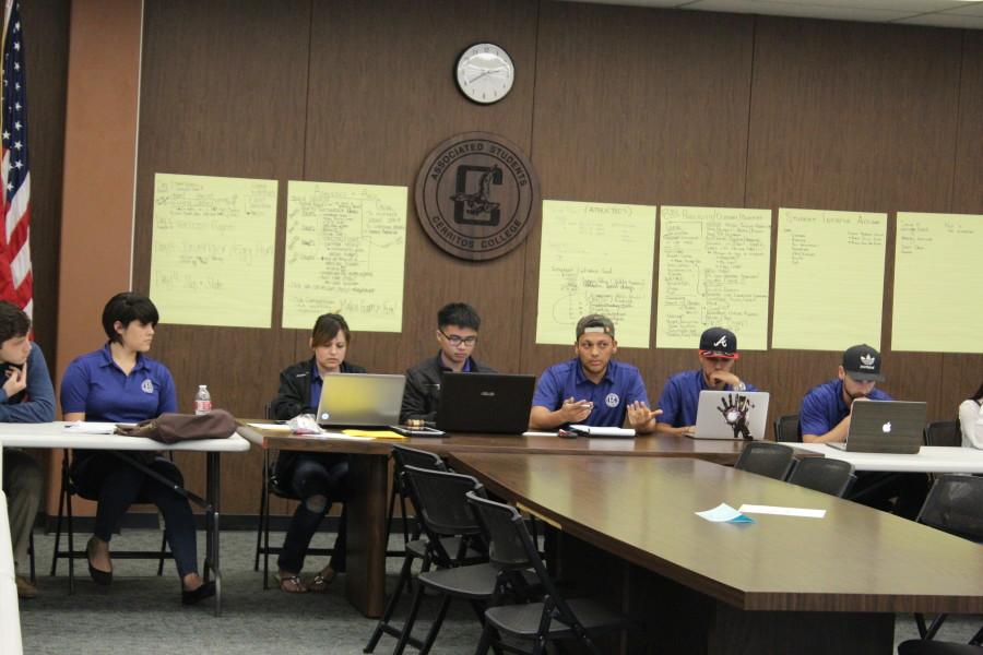ASCC Senate discussed solutions for the Student Affairs positions transparency issues and pre-approves funding for Math Club trip for Super Pi Day Conference Photo credit: Yasmin Cortez