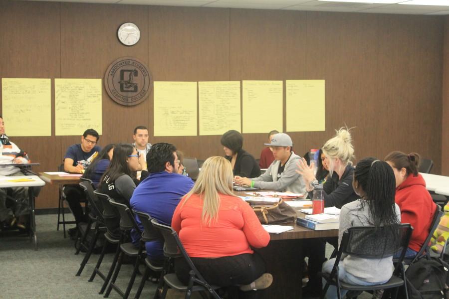 The ASCC Cabinet discusses the upcoming Spirit Days Photo credit: Michael Garcia