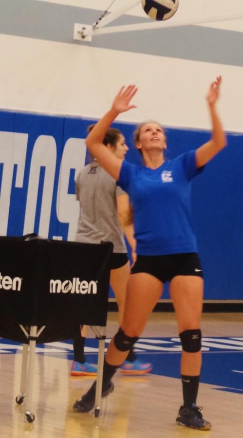 Sara Hickman during her off season volleyball class. She wont play for Cerritos College anymore but she still works hard to improve her jumps and skills to prepare for her next team.. Photo credit: Perla Lara