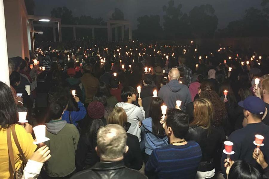 Hundreds horde the plaza on the east side of the USU building at Cal State Long Beach to gather in prayer. Photo credit: Armando Jacobo
