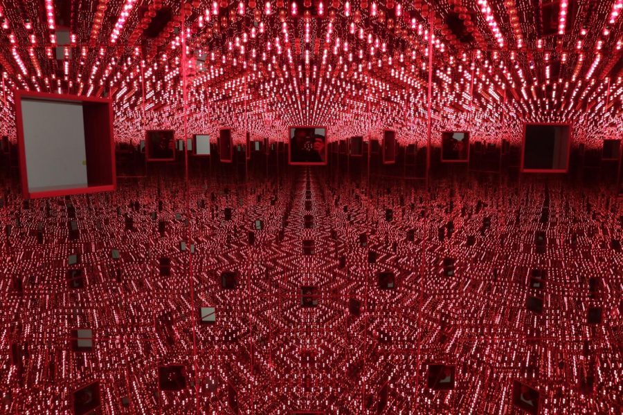 A room titled Love Forever from Yayoi Kusama: Infinity Mirrors, featuring the Japanese artists immersive mirrored-room installations at the Broad Museum. (Robert Gauthier/Los Angeles Times/TNS)