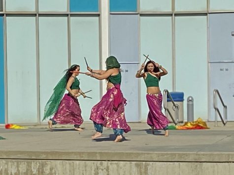 Bethany Regan, Akasha Starr and Marcella Raya, professional dancers, delivered a Bollywood dance performance. They incorporated a variety of India style dances and costumes. 