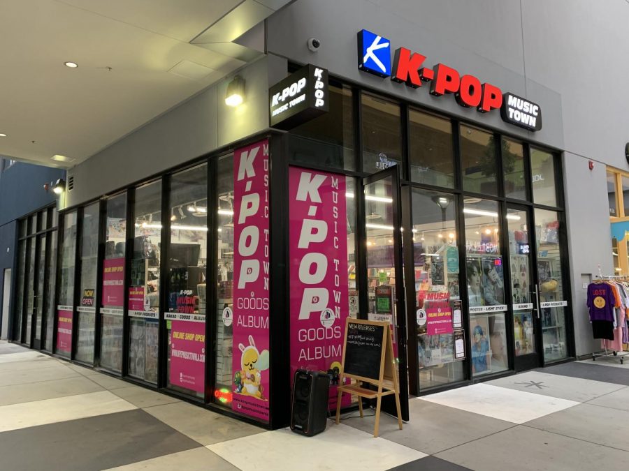 K-POP Music Town holds all goods and albums of K-Pop's biggest stars on the stage. Although many groups constantly hit success, it seems like these idols don't receive proper treatment in the media. Photo credit: Keanu Ruffo