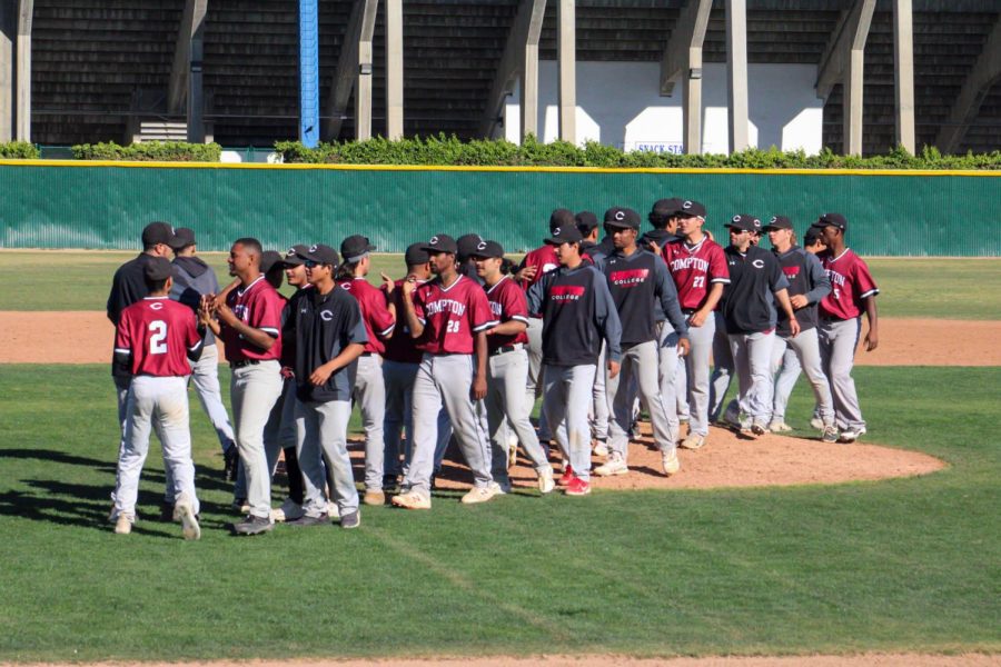 Compton+takes+to+the+field+to+celebrate+their+6-4+win+in+extra+innings+against+the+Falcons+at+home.+The+Falcons+bested+the+Tartars+in+the+series%2C+Compton+gets+the+road+win+against+Cerritos+on+March.+12%2C+2022.