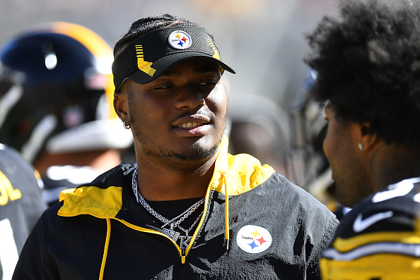 PITTSBURGH, PA - SEPTEMBER 26:  Dwayne Haskins #3 of the Pittsburgh Steelers looks on during the game against the Cincinnati Bengals at Heinz Field on September 26, 2021 in Pittsburgh, Pennsylvania. (Photo by Joe Sargent/Getty Images)