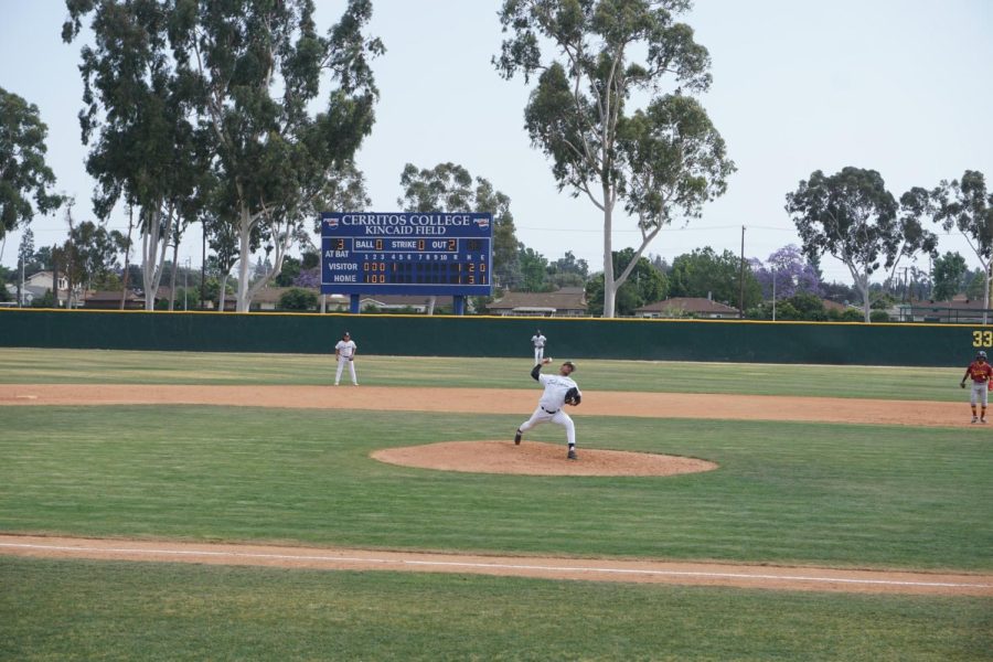 Moses Dokes and J'amore' Ward had a combination of nine K. The two pitchers were able to take care of the Lancers' offense. Photo credit: Alfredo Menjivar