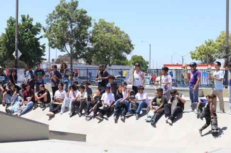 About 50 or more participating skateboarding-enthusiasts joined for a group photo towards the end of the event to serve as a memory of [the annual] Go Skate Day.