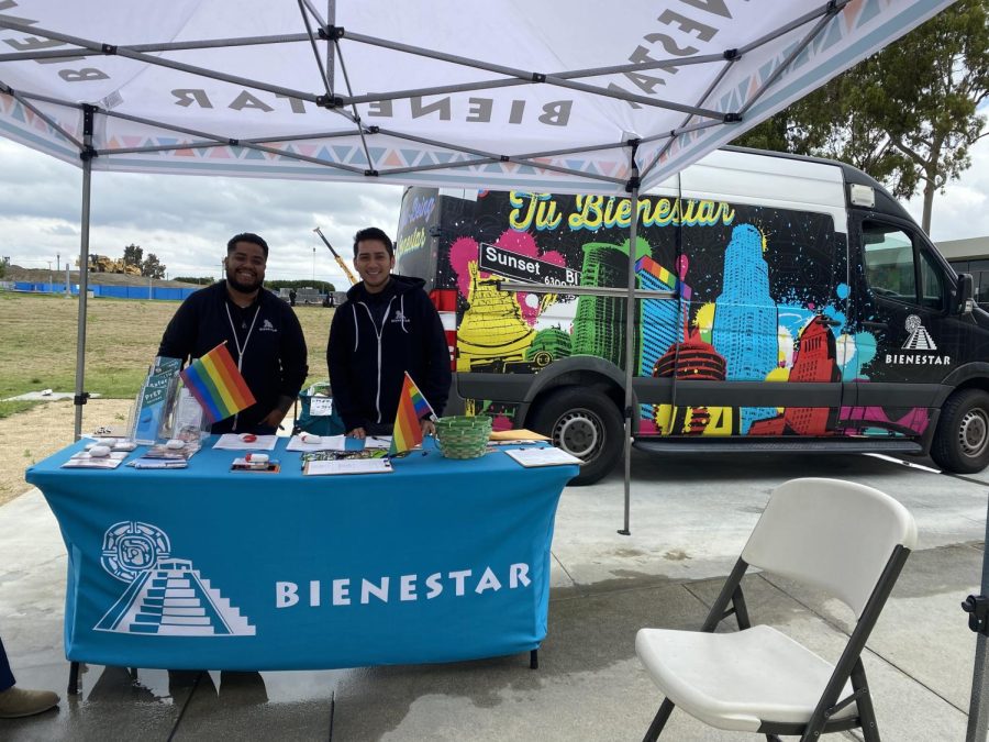 Xander Larios (to the left) and Gerardo Gutierrez (on the right) ready to welcome everyone getting tested.