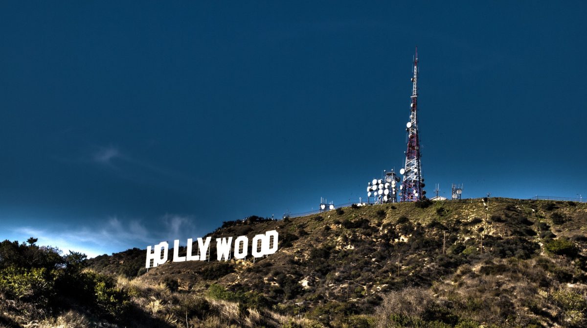 Photo+of+Hollywood+sign+in+Hollywood+hills+with+antennas+in+the+backgroud+Photo+credit%3A+Alvin