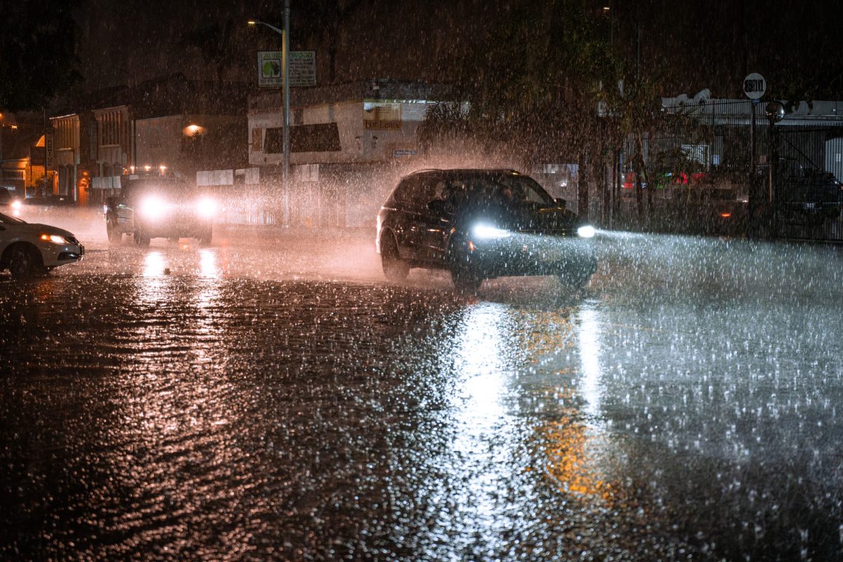 Slight+flooding+and+heavy+rain+coming+down+as+Hurricane+Hilary+passes+through+Southern+California.+