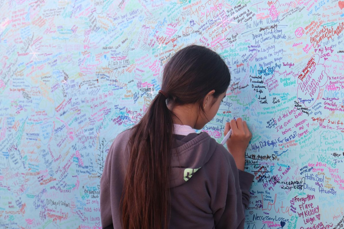 Book lovers enjoy a day of books, food and panels at Los Angeles Times' Festival of Books.
