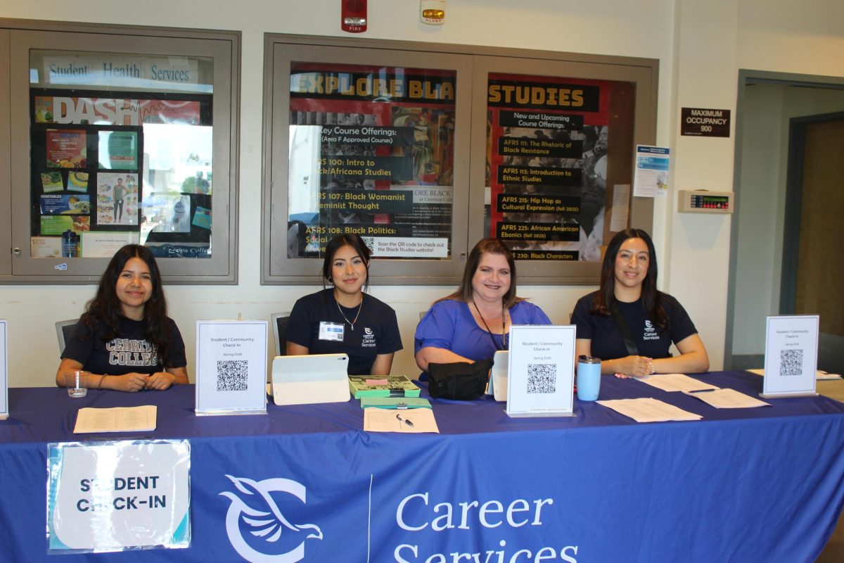 Evangelina De Leon, Daiana Flores, Shannon Estrada. Lucia Alvarado working for Career Services.